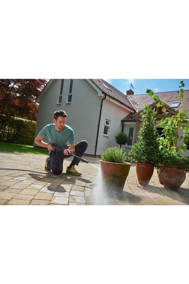 UNIVERSAL AQUATAK 135 YÜK.BAS.YIK.MAK.