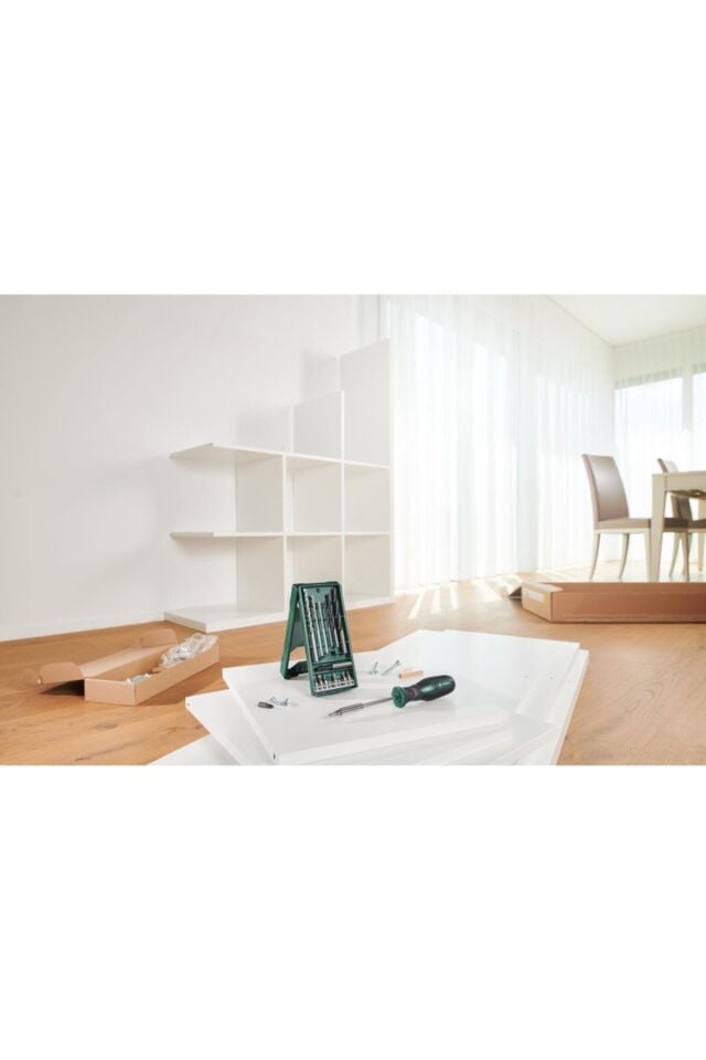 AKSESUAR SETİ VİDALAMA X-LİNE 15+1 PARÇA